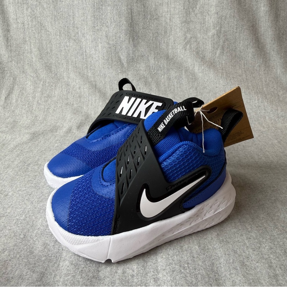 Nike Team Hustle D12 Game Royal‎ Blue Black  Athletic Shoes